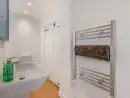 Ensuite bathroom at Trebrowen - thumbnail photo