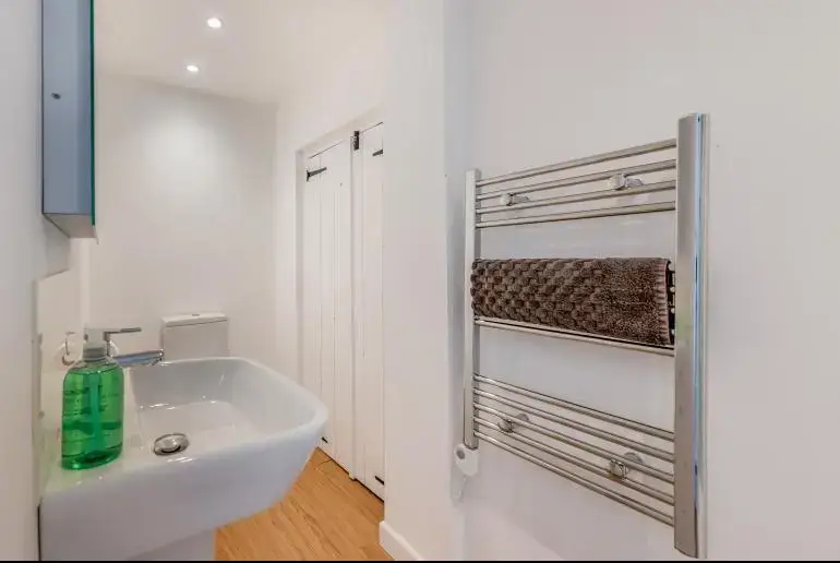 Ensuite bathroom at Trebrowen