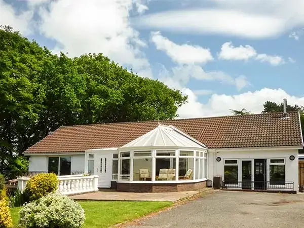 Treetops Rural Retreat, from the outside