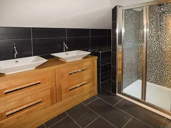 Ensuite bathroom at Treetops Rural Retreat