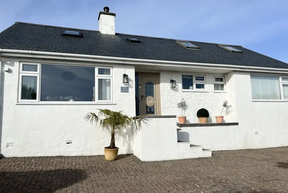 Trem Ynys, from the outside