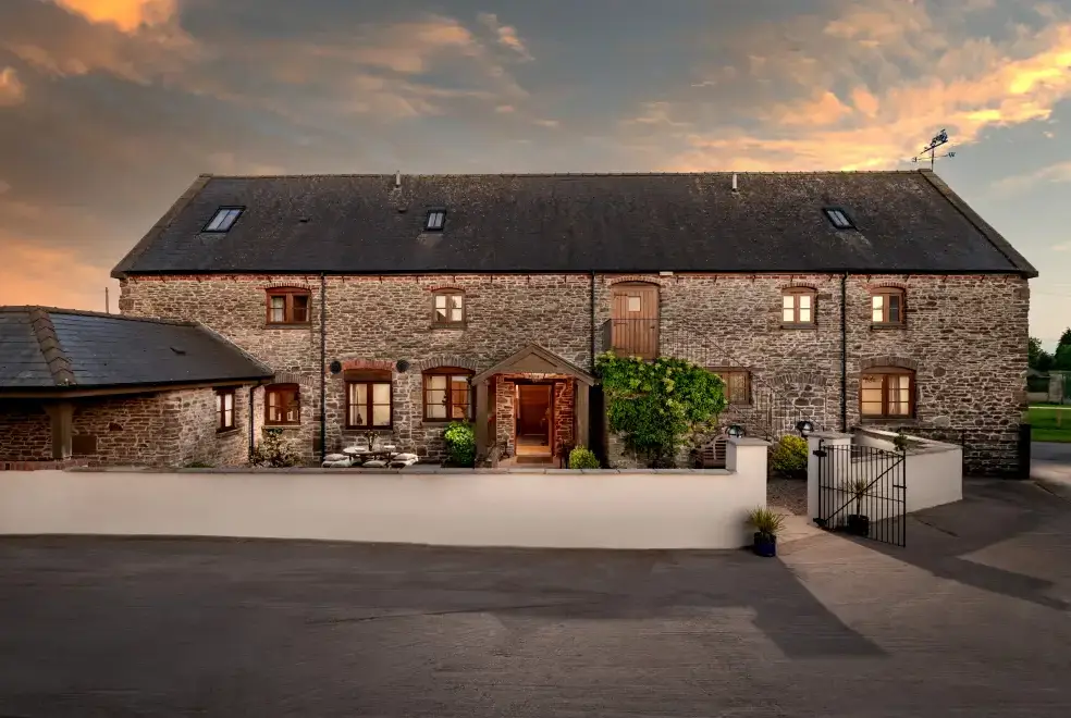 Trevase Granary, from the outside