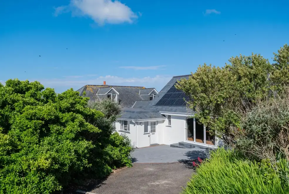 Treverden, from the outside