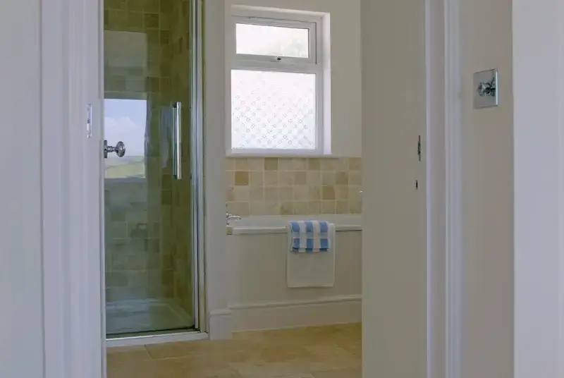 Family bathroom at Treverden
