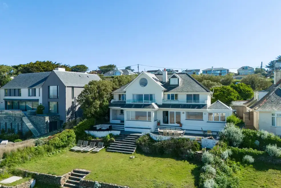 Treverden, from the outside