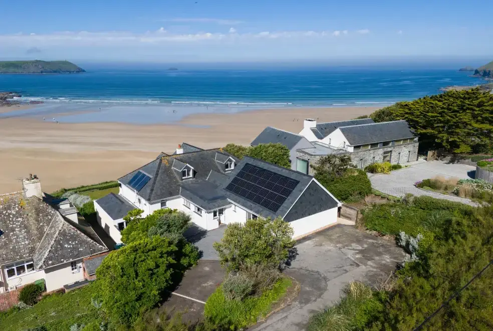 Treverden, from the outside