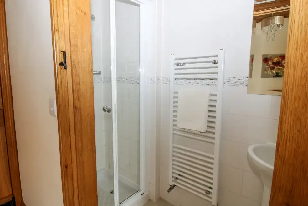 Shower room at Trooper's Holiday Barn, Shropshire Hills AONB