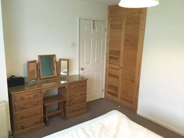 Bedroom at Tubbs Delight