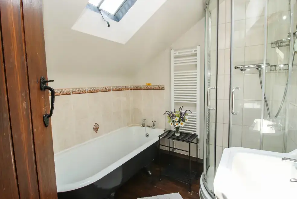 Shower room at Turnip House