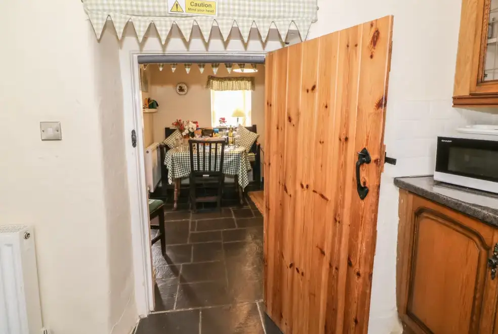 Kitchen/diner at Ty Fferm Bodlasan