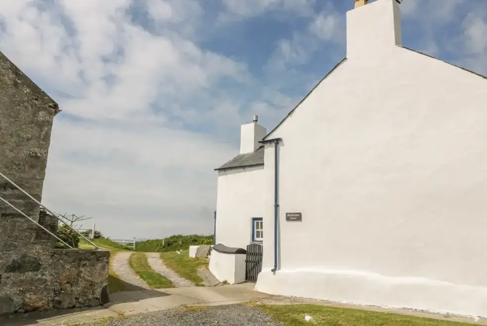 Ty Fferm Bodlasan, from the outside