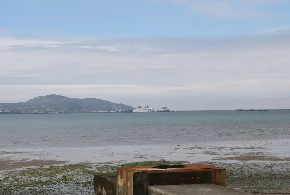 Coastal scenes near Ty Fferm Bodlasan