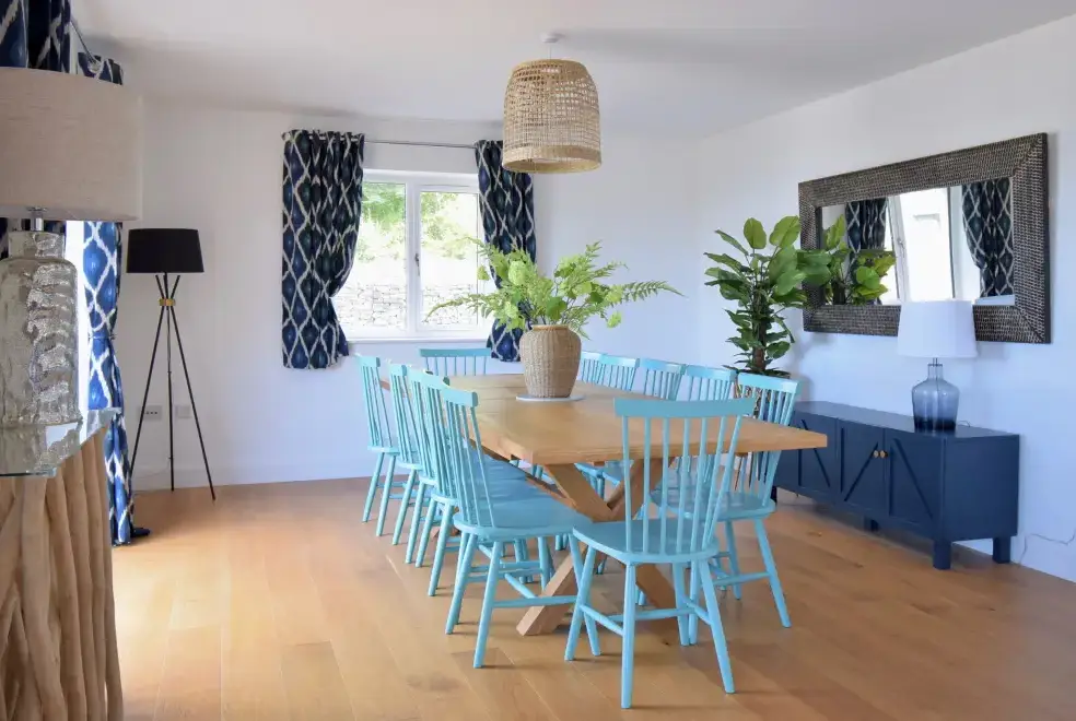 Dining room at Ty Ni