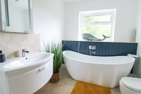 Family bathroom at Ty Ni, Ceredigion