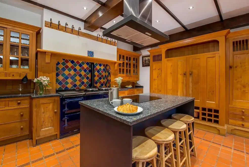 Farmhouse style kitchen at Ty Penbryn