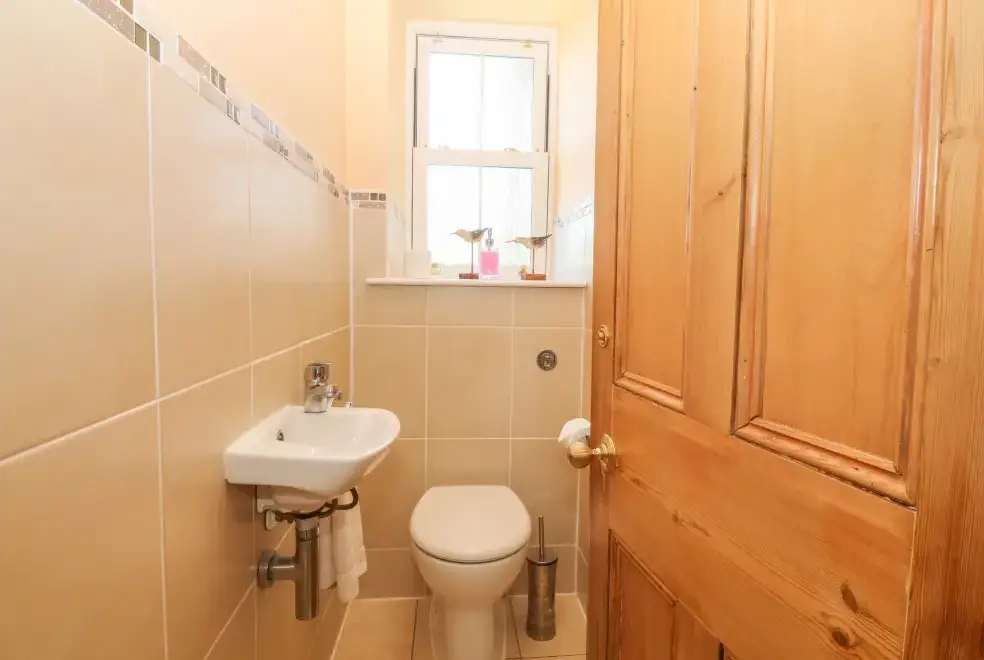 Loo at Tyddyn Goronwy Beach Cottage, Coastal Snowdonia