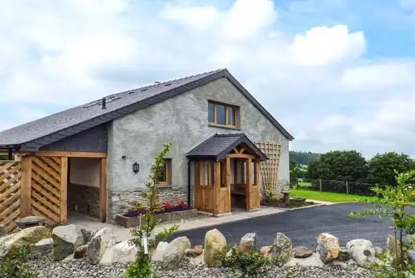 Tyn Y Celyn Uchaf, from the outside