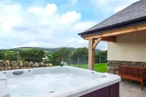 Private Hot Tub at Tyn Y Celyn Uchaf, Denbighshire