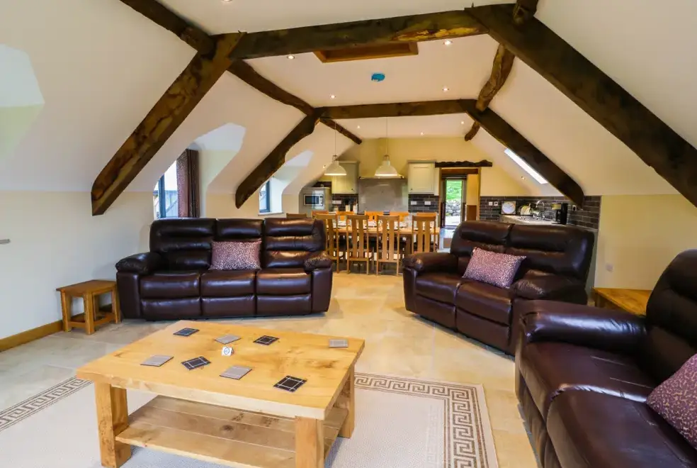 Open plan living area at Tyn Y Celyn Isaf