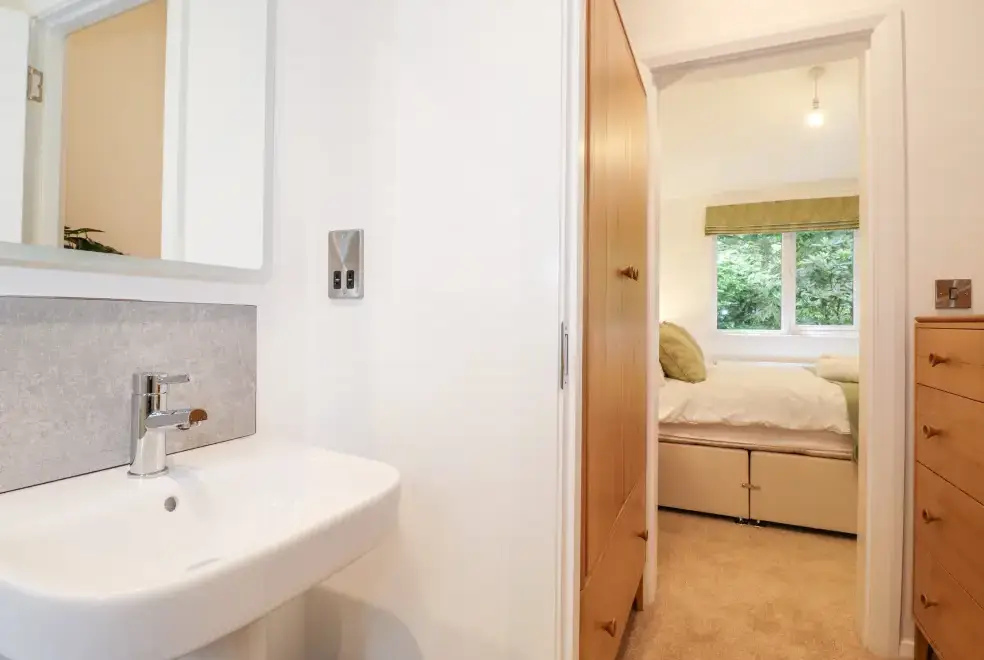 Ensuite bathroom at Unique Luxury Lodge