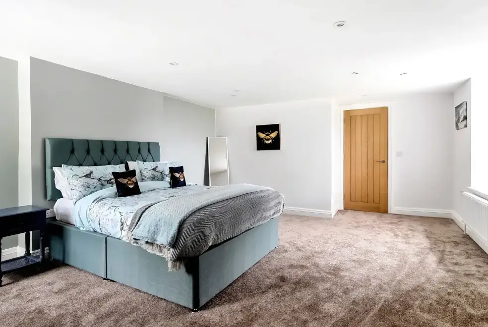 Bedroom at Valerian Lodge