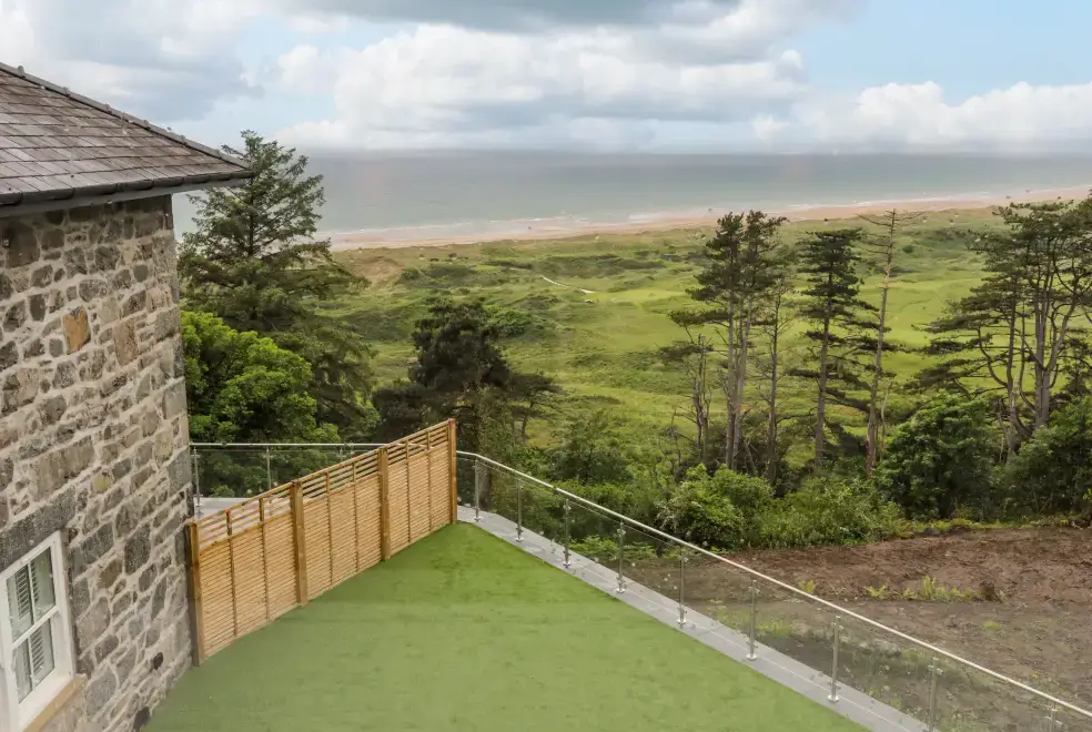 Countryside views at Valerian Lodge