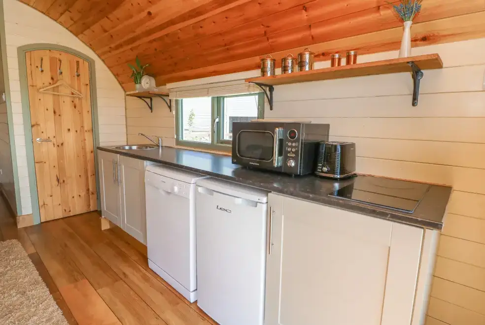 Kitchen/diner at Valley View Cabin