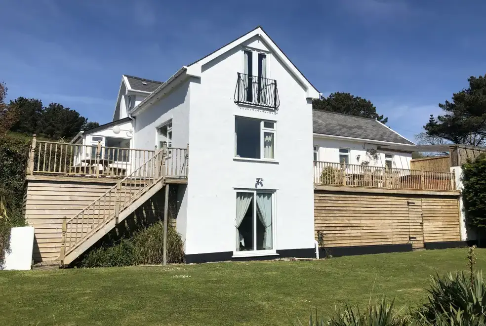 Valley View, from the outside