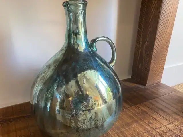 Luxurious interior at Victory Cottage