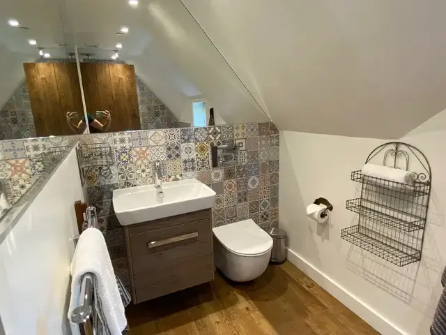 Loo at Victory Cottage