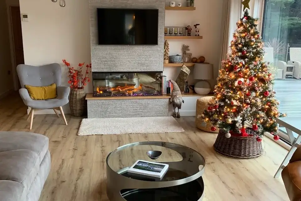 Lounge at Views Galore