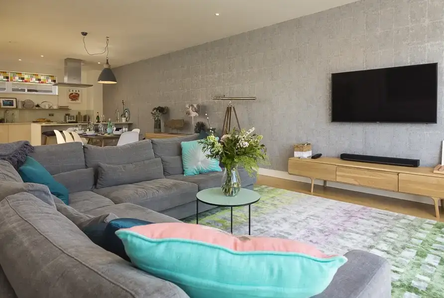 Open plan living area at Villa 8, Estura