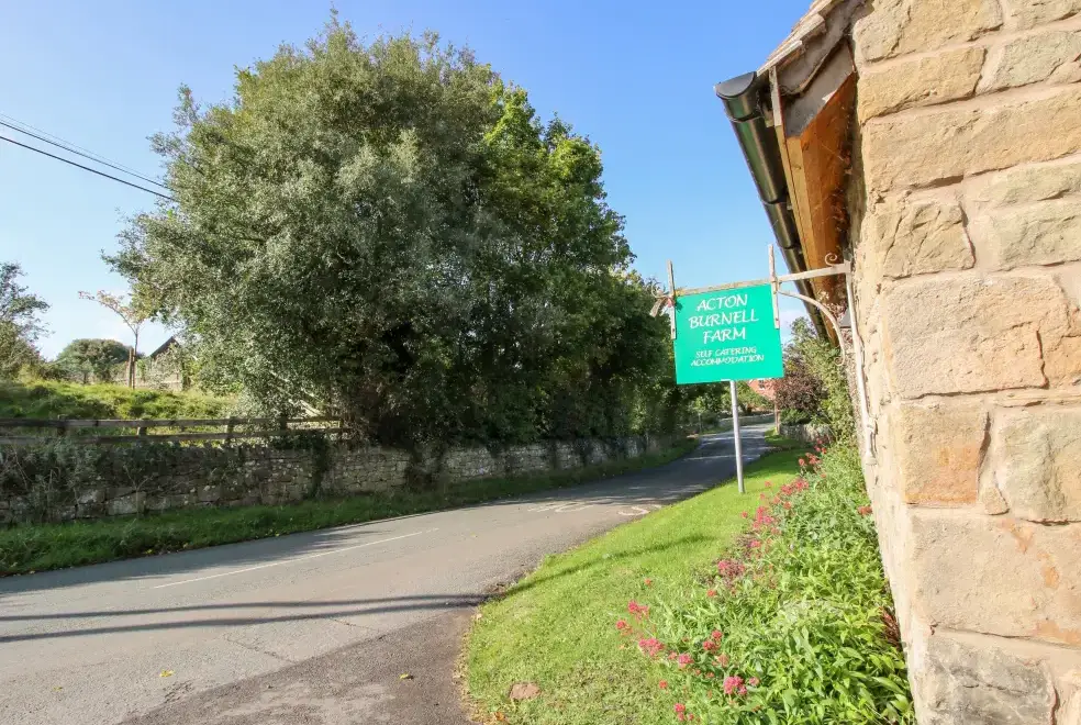 Virginia Barn near Shrewsbury, from the outside