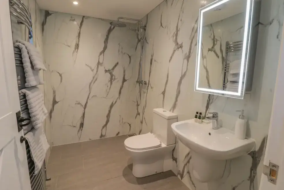 Shower room at Voebroch