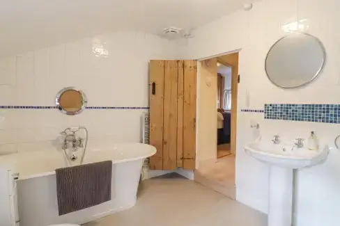 Family bathroom at Wayside Cottage, Bedfordshire
