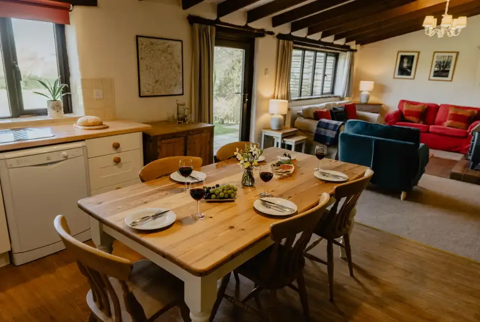 Kitchen/diner at Weathervane Cottage