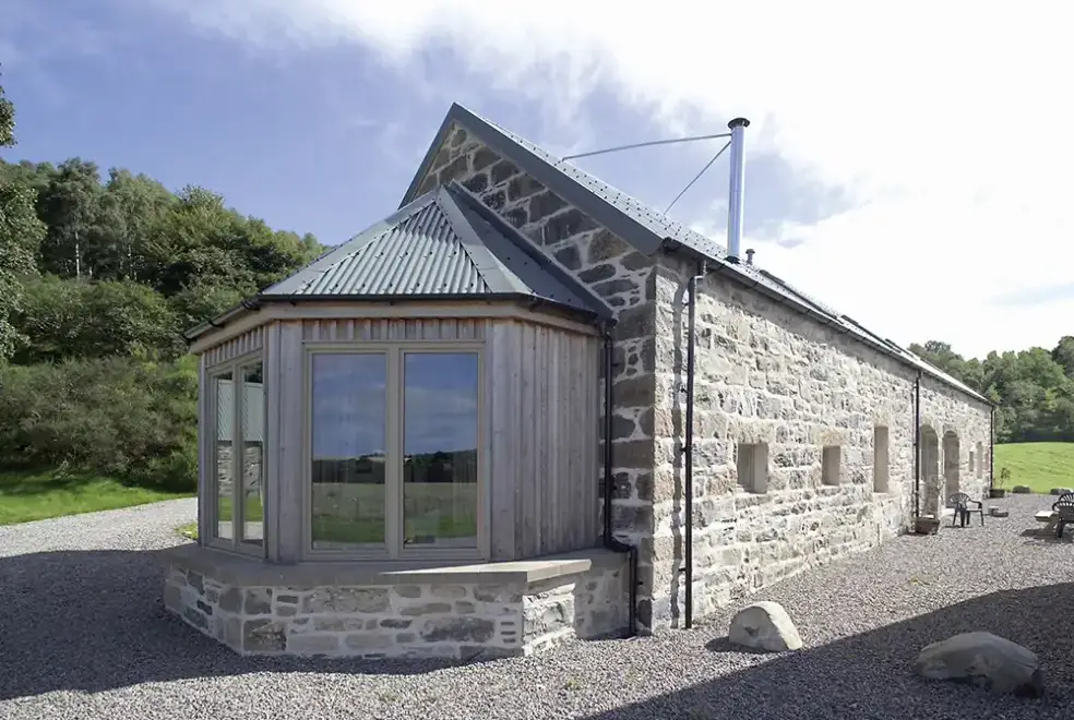 Weiroch Lodge, from the outside