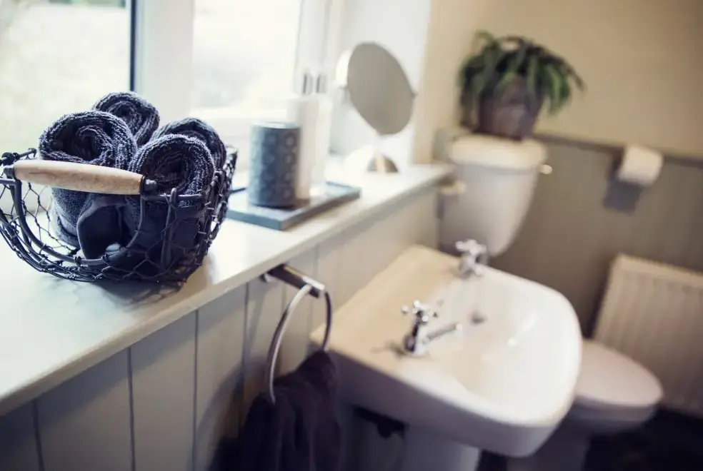 Ensuite bathroom at West House