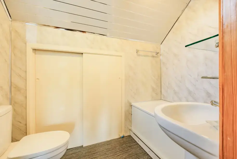 Shower room at Whitestone Pets Allowed Cottage for 4, Ilfracombe, North Devon 