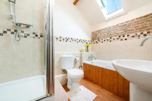 Family bathroom at Widgeon, Suffolk