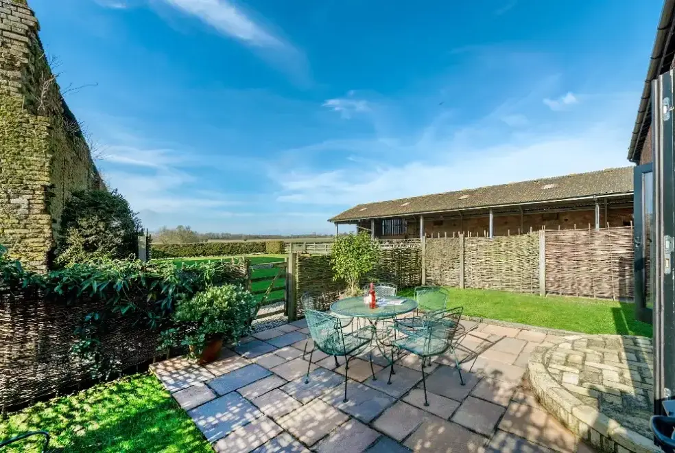 Enclosed garden at Widgeon