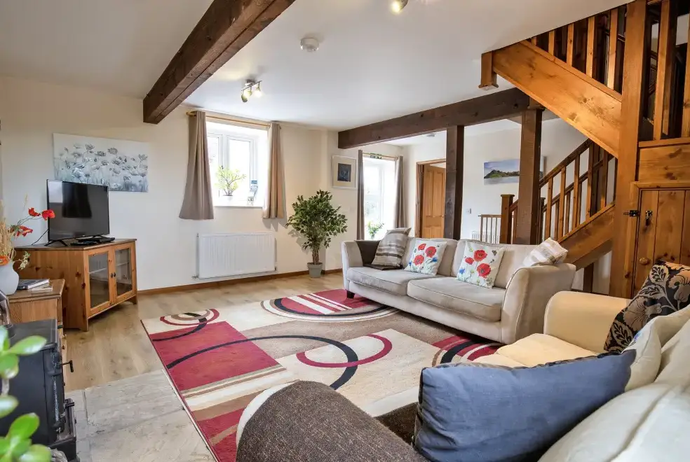 Lounge at William's Hayloft with Swimming Pool, Sports Court & Toddler Play Area