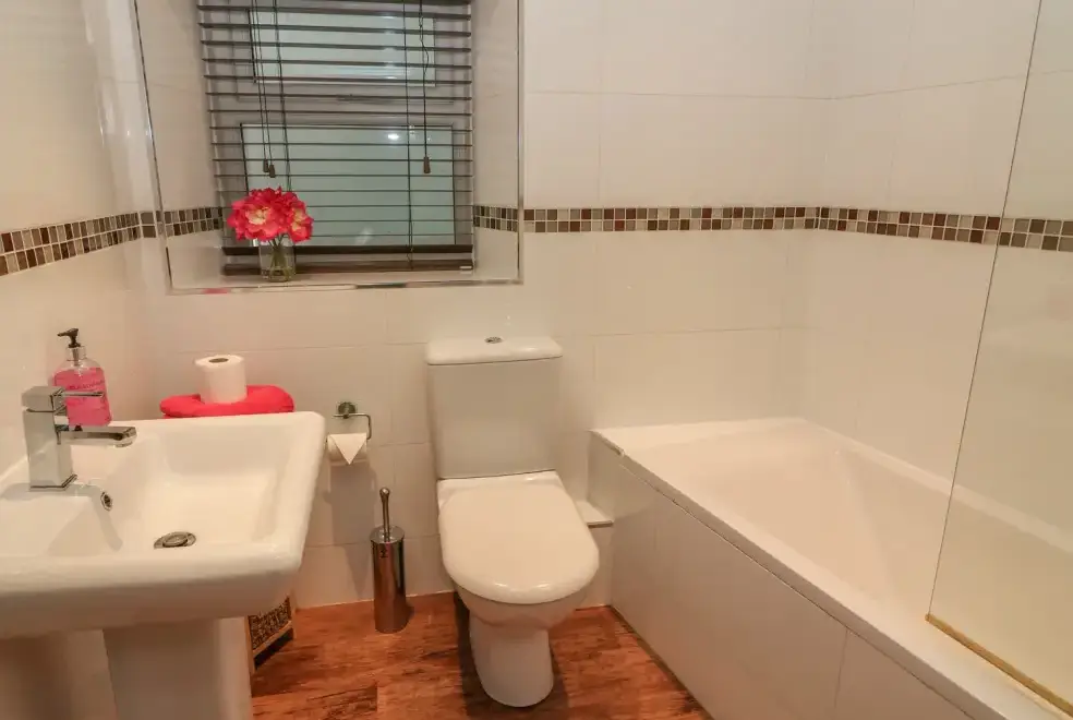 Family bathroom at Woodbine Family Cottage, Cumbria and the Lake District 