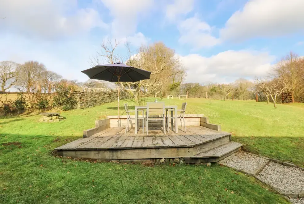 Decked area at Woodfield Coach House