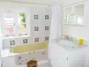 Family bathroom at Woodhill Cottage - thumbnail photo
