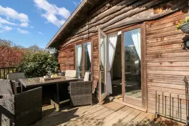  Cottages with swimming pools  in Greater London