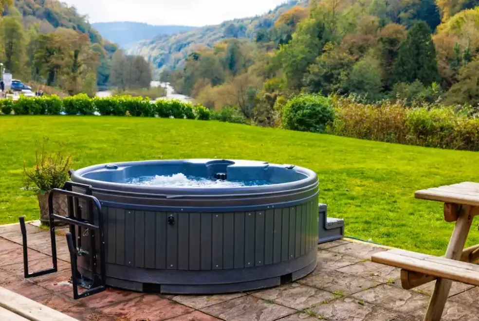 Private Hot Tub at Wye Rapids House