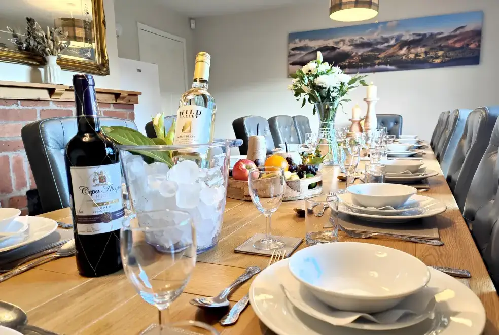 Dining room at Yewtree House