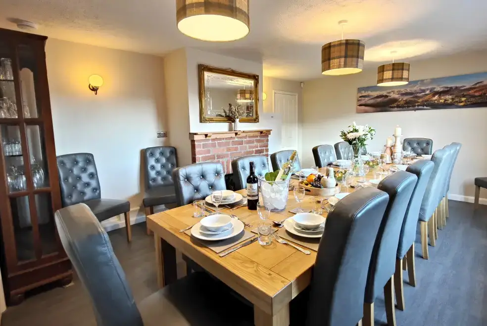 Dining room at Yewtree House