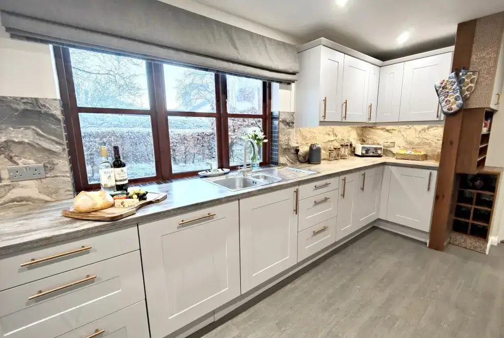 Well equipped kitchen at Yewtree House